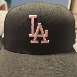 Dodgers pink cap