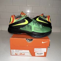 Size 8 Nike KD 4 Weatherman | 8 RARE
