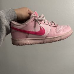 Pink Nike Dunks 