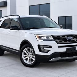 2017 Ford Explorer XLT – FULLY LOADED – 75K