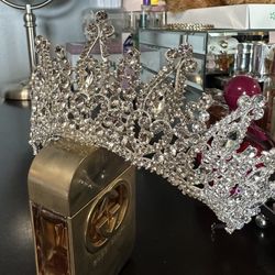 Crown 