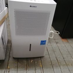 New 50 Pint Gree Dehumidifier $150