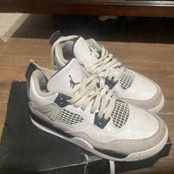 Jordan’s 4s 