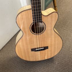 Teton Acoustic Electric 4 String Bass Guitar 