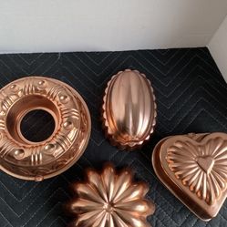 Vintage 4 Jello Molds 