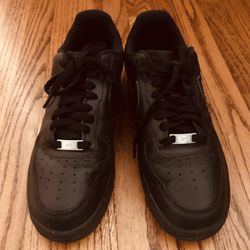 Nike Men’s Air Force 1 Triple Black 8.5