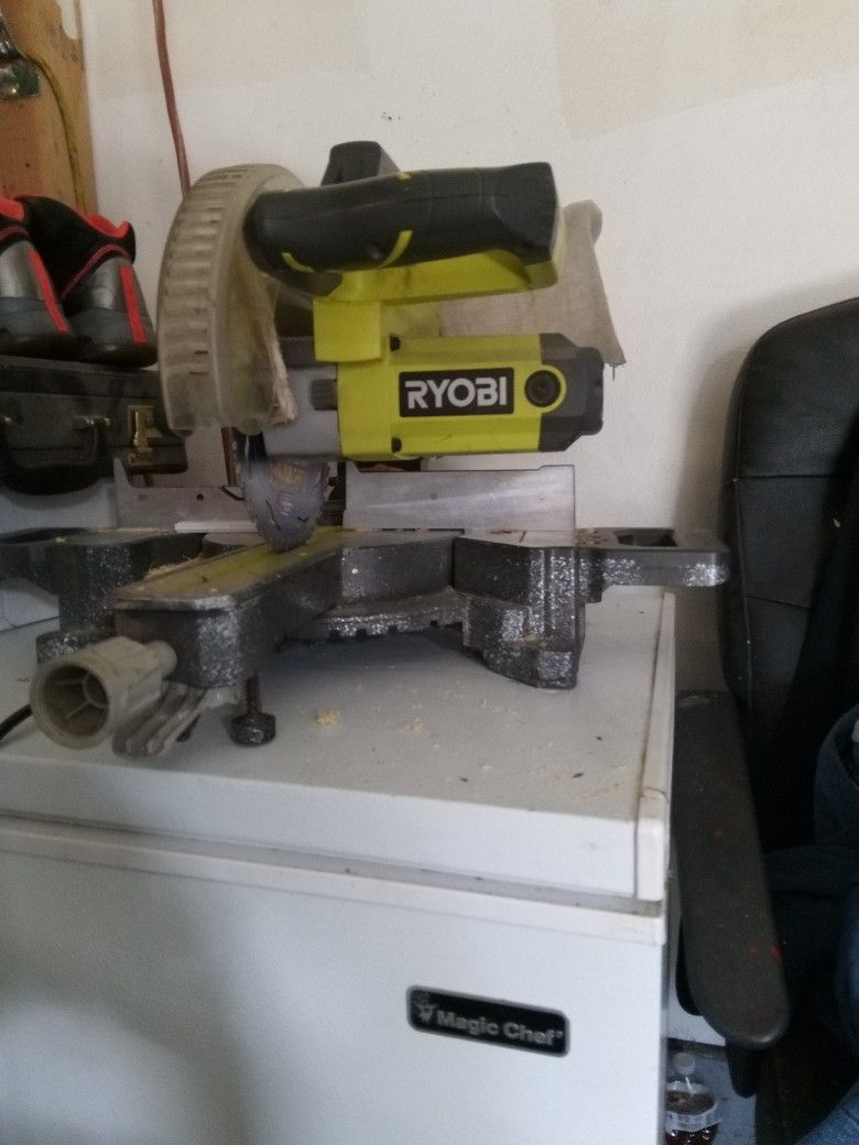 Ryobi TSS 702 Miter Saw Good Condition for Sale in Vancouver, WA OfferUp