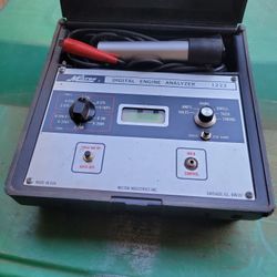Milton Digital Engine Analyzer 1222