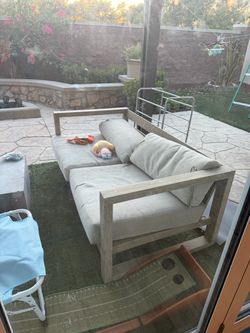 Outdoor coach