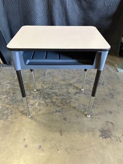 Desk kids