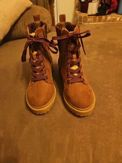 New Cute Womans Boots