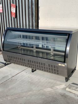 FREE Display case/Fridge