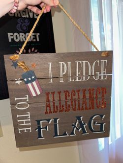 Pledge of Allegiance Sign