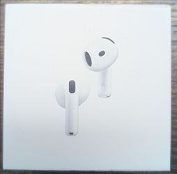 Apple Airpods with Active Noise Cancellation