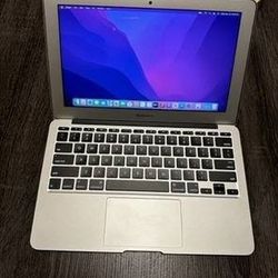 LAPTOP APPLE MACBOOK AIR *great Condition*