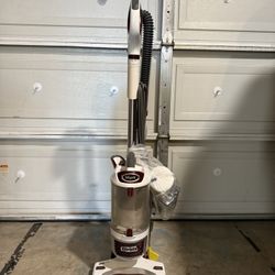 Vacuum Cleaner. (Aspiradora). 