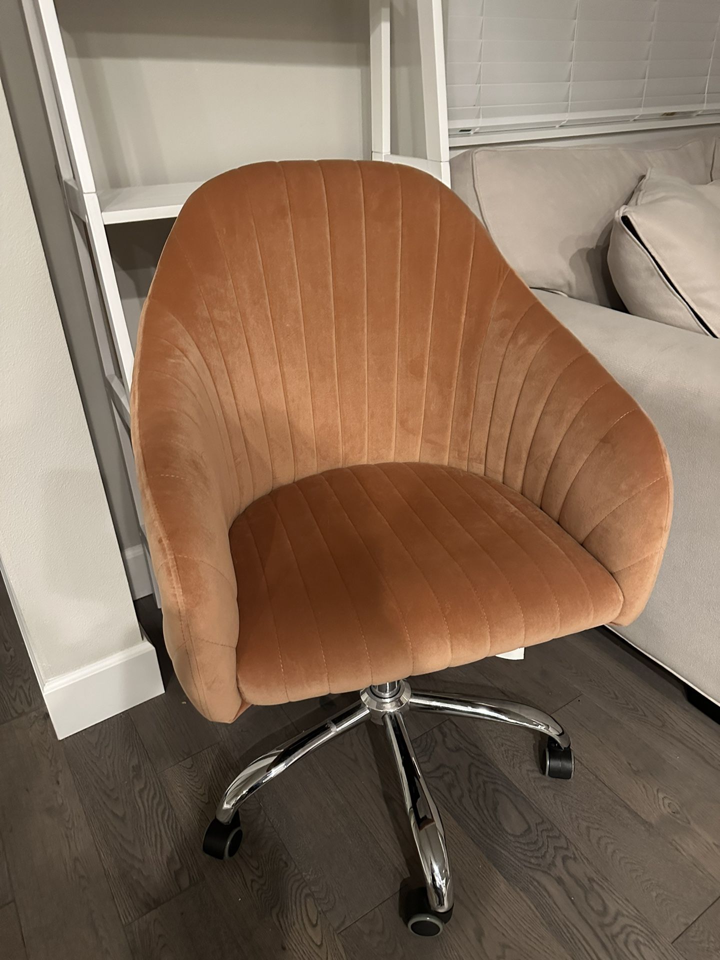 Velvet Swivel Chair