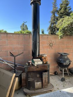 Vintage Fireplace Will Repaint Before Selling