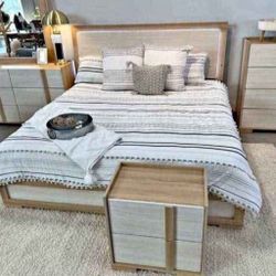 New 4pc bedroom set in box 📦 799