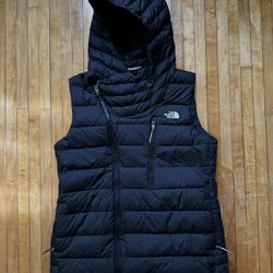 NWOT The North Face Women’s Niche Hooded Black Puffer Vest Sz. L