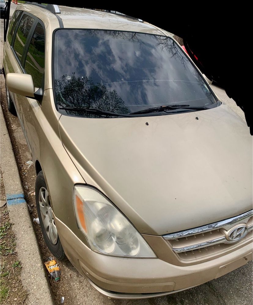 2007 Hyundai Entourage