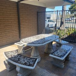 Mesa De Cemento Y Ceramica Nueva Con 4 Bancas  $550