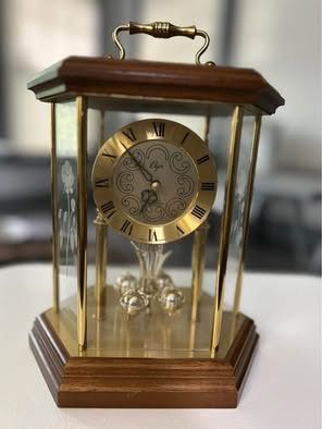 Vinatage  Westminster Quartz Hexagon Anniversary Pendulum Clock West Germany