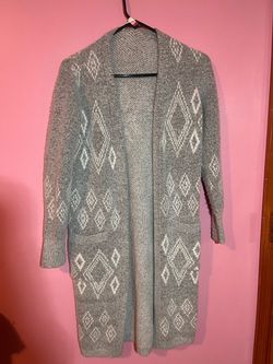 Gray Knit Long Cardigan with Diamond Pattern