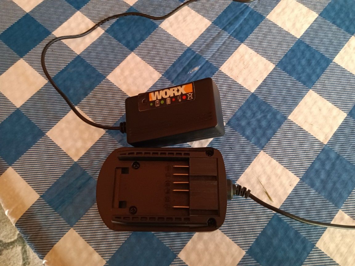 WEED TRIMMER CHARGER FOR WORX 20 V WA3525