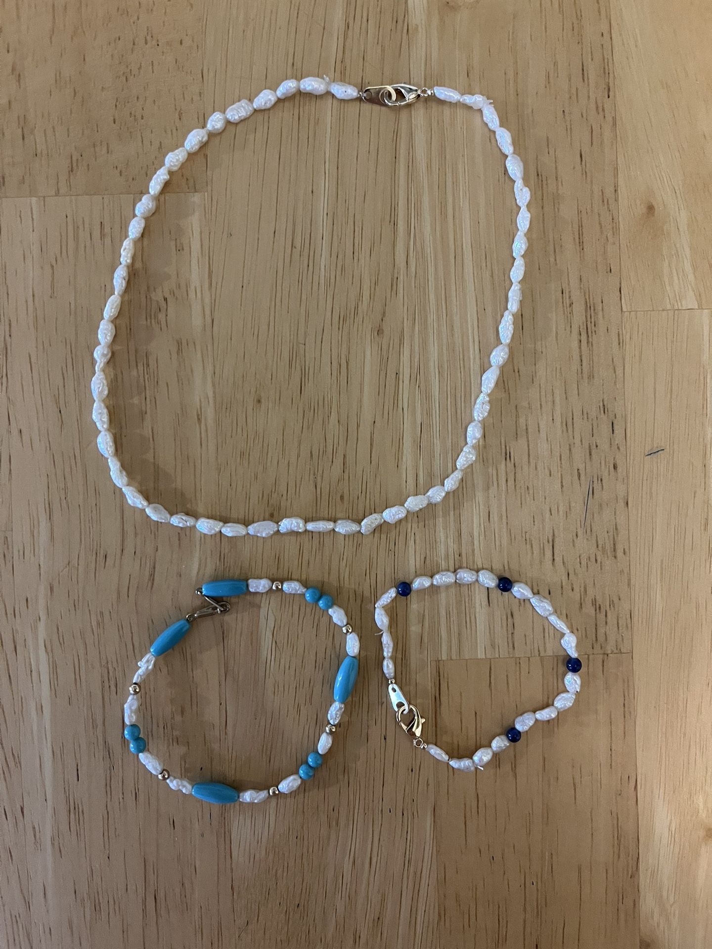 Freshwater Pearls Bracelets And Necklace 