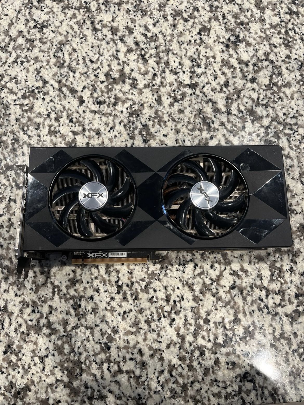 XFX R9 390 8GB (FOR REPAIRS / PARTS)
