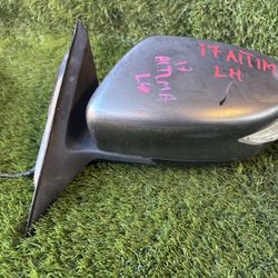2017 Nissan Altima Driver LH Side Mirror 