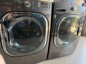 LG Washer and Dryer Set