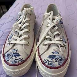 Converse Women’s Shoos 