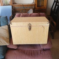 28 X 16 X 18 Wooden Straw Box