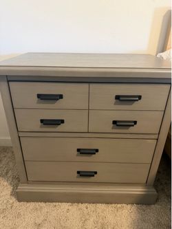 Beautiful large dresser and 2 night stands