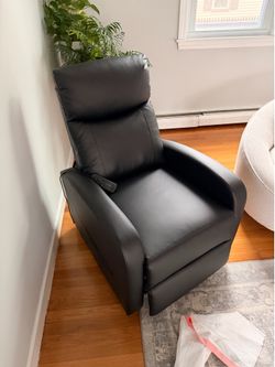 Massage chair remote controlled