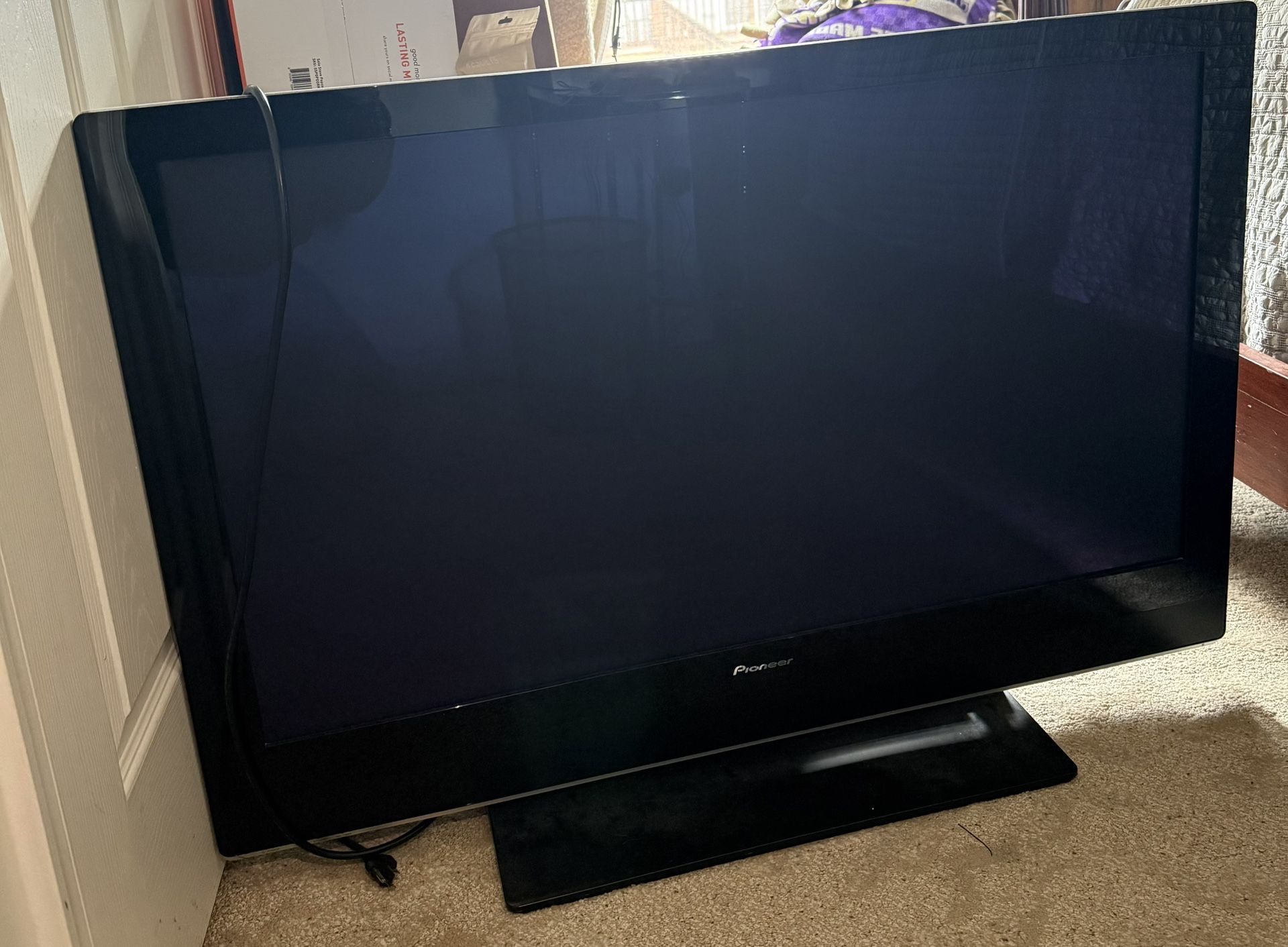 42” Pioneer PDP-4271HD TV