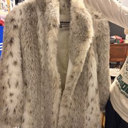 Vintage Faux Fur Dubrowsky And Pearlbinder 