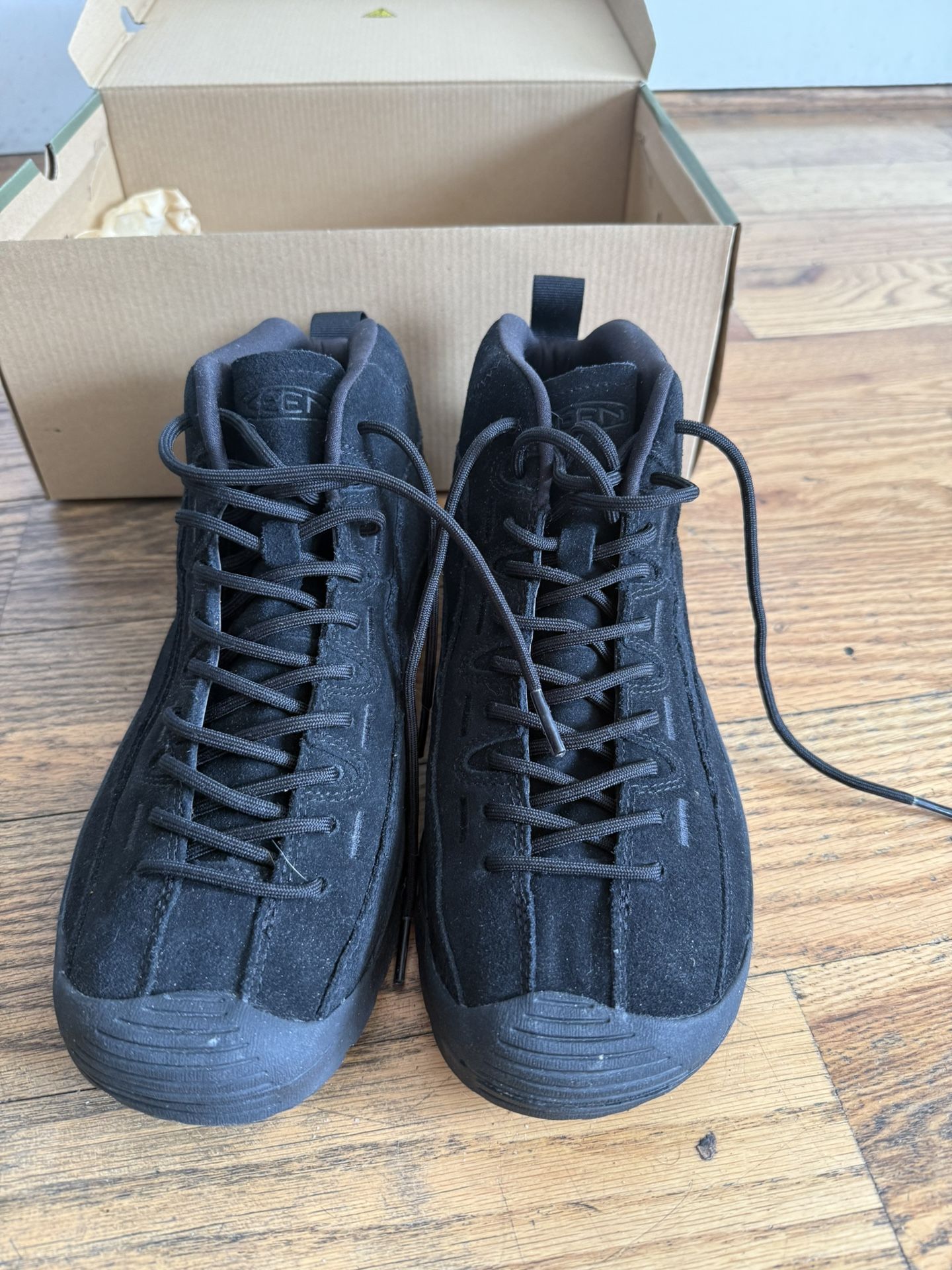 Keen Jasper Mid Waterproof Boots Brand New