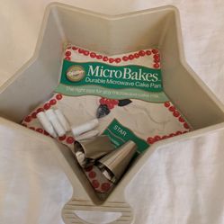 MicroBakes Microwave Cake Pan Star Shaped 9" 