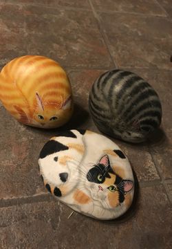 3 painted cat rocks, doorstoppers