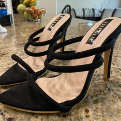Black Heel Sandals, Size (5)