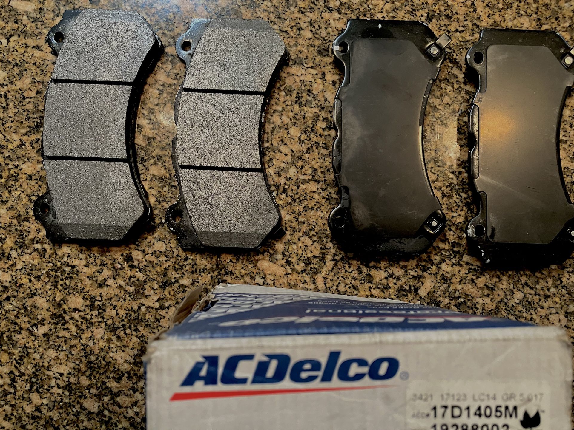 AC Delco Front Brake Pads 