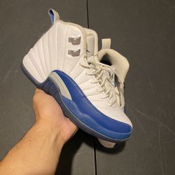 Jordan French Blue 12s size 4.5Y USED 