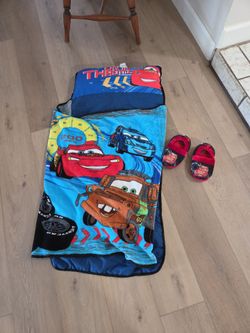 DISNEY CARS FLOOR/MAT BED & SLIPPERS SZ 9/10 SEE DESCRIPTION