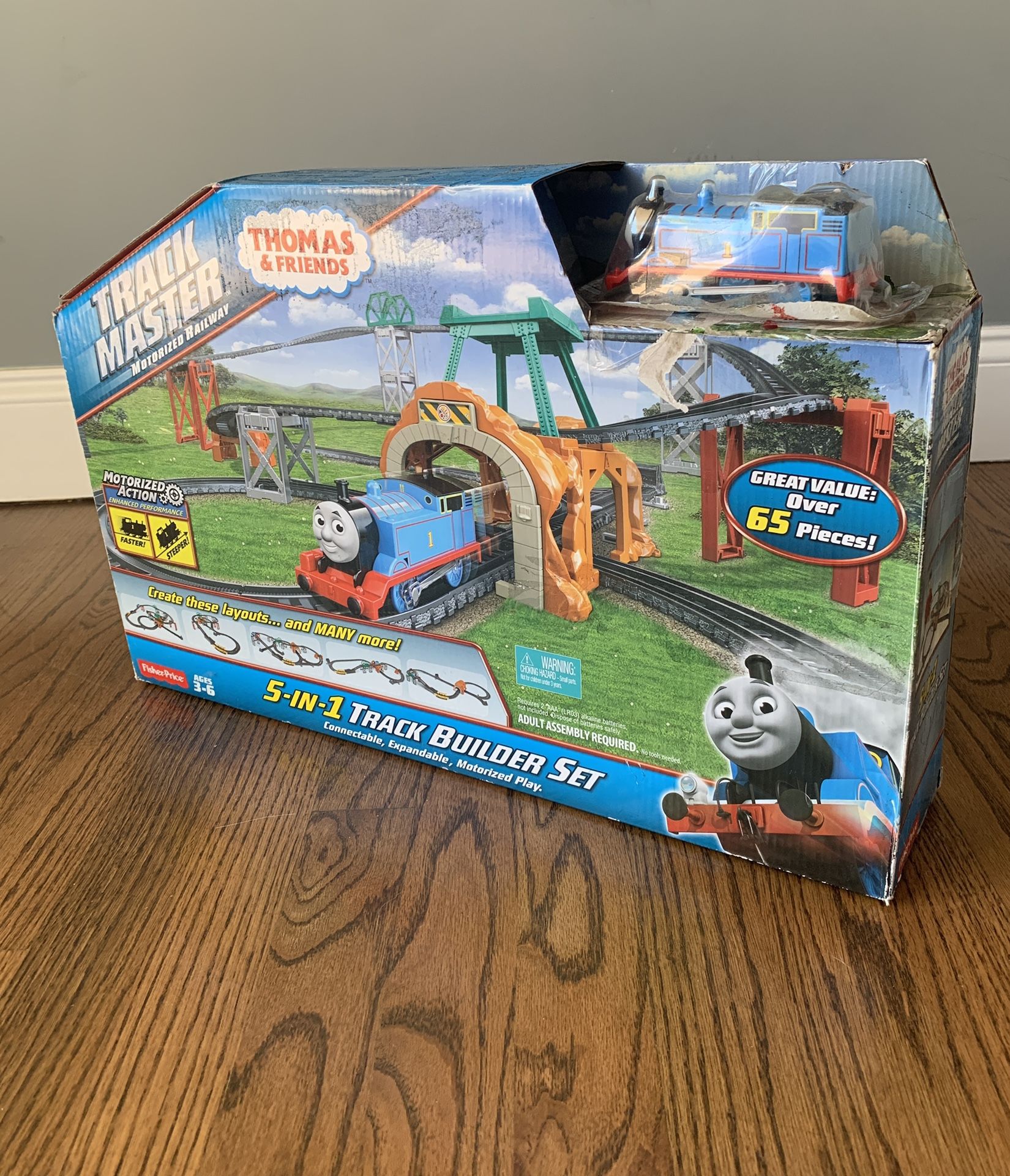 Thomas and Friends TrackMaster in Track Builder Set Brand New