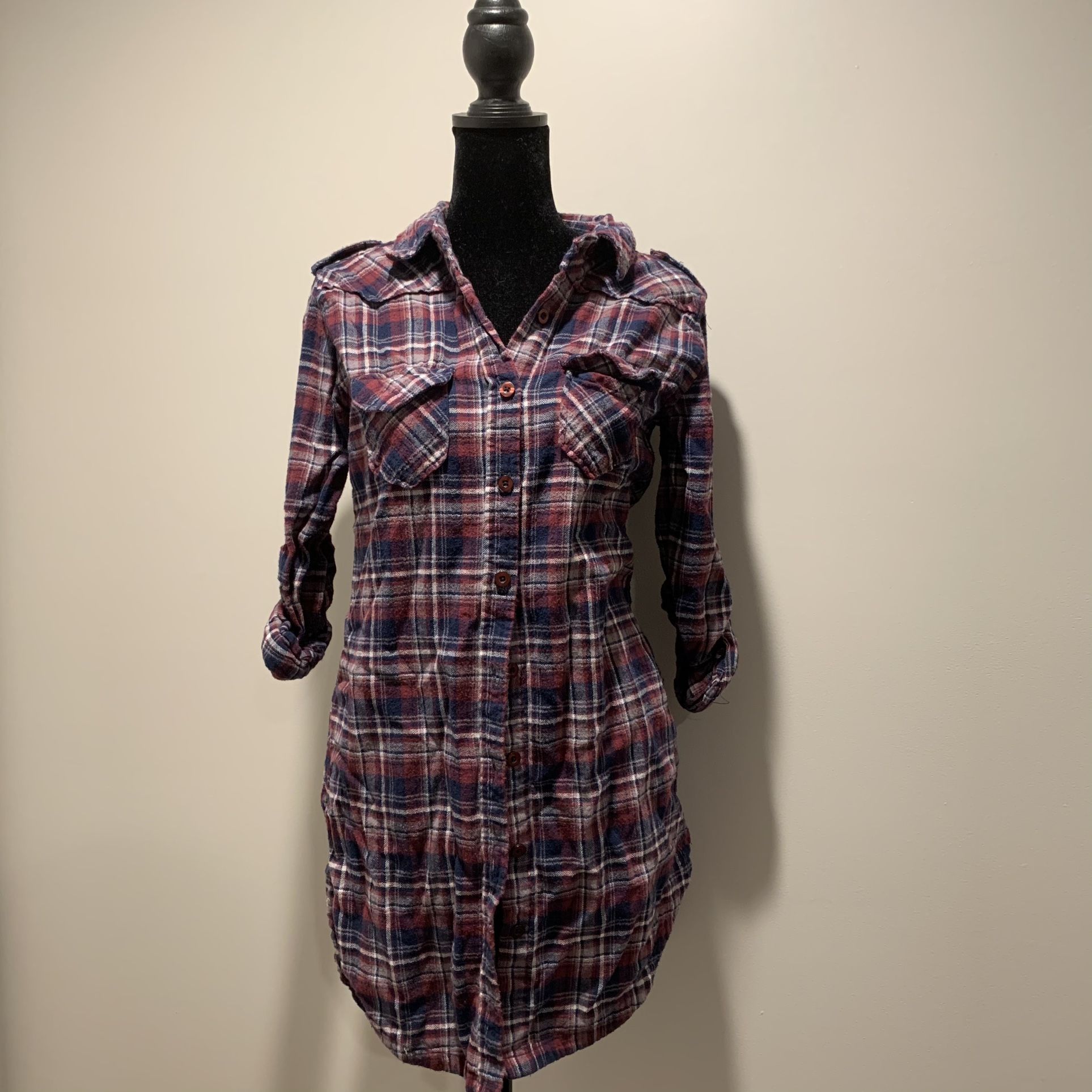 Women’s Plaid Button Down Tunic 3/4 sleeve Size: M