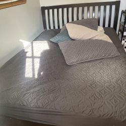 Queen Bedframe