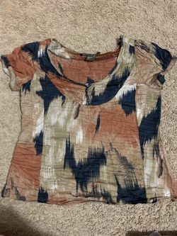 Women’s Island Top. (Size-Small-Medium)